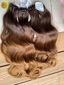 ผมต่อเวียดนาม VuyHair ขายดีที่สุด 100% เส้นผมธรรมชาติ ลอนคลื่นสีน้ำตาลอ่อน ปลายสีอ่อน  แบบเย็บสองชั้น  สำหรับทุกสีผม - Product Image 1