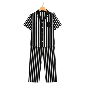 Ropa de Dormir Elegante para Mujer, Estilo Griego, Combinación Blanca y Negra, con Estampado Elegante, para Novias, de la Hermandad Masónica Delta Sigma - Product Image 1