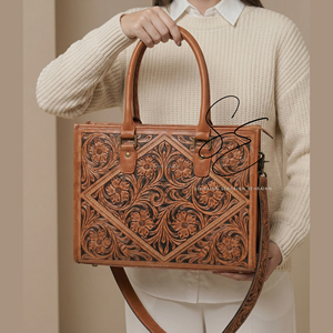 Bolso Tote de Cuero Repujado Hecho a Mano, Bolso de Cuero Genuino con Múltiples Compartimentos, Bolso Bandolera con Correa Repujada, Bolso de Cuero Estilo Boho - Product Image 2