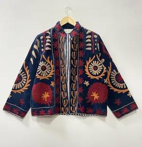เสื้อแจ็คเก็ตผ้ากำมะหยี่ปักลายซูซานีสไตล์โบฮีเมียนคุณภาพส่งออกสำหรับผู้หญิงฤดูหนาว เสื้อโค้ทกันลมแบบอินเดียสำหรับทุกเพศ - Product Image 1