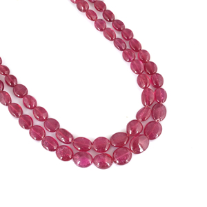 Collar de piedras preciosas en capas con rubíes de cristal natural clásico de Ishu Gems y cadena de cuentas - Product Image 1