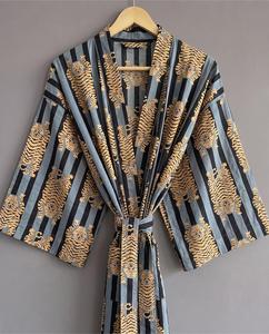 Bata Kimono con Estampado de Dibujos Animados para Mujer, Camisón de Verano de Algodón Suave y Transpirable, Vestidos Casuales con Cuello en V Hechos a Mano ODM - Product Image 5