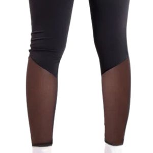 Leggings Capri taille haute bleu marine pour femme, pantalon ajusté extensible avec design pour le yoga, la course, l'entraînement physique et les occasions décontractées - Product Image 5