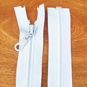 Fermeture éclair en plastique durable à extrémités ouvertes de couleur personnalisée pour vestes, manteaux, vêtements et vêtements d'extérieur avec curseur - Product Image 3