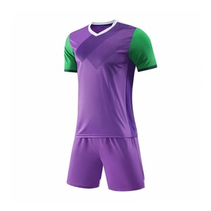 Uniformes de Fútbol Hechos en 100% Poliéster para Hombre y Mujer, de Secado Rápido, Transpirables, Ligeros y Personalizables - Product Image 1