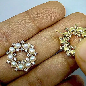 Boucles d'oreilles clous de luxe en perles circulaires pour femmes, plaquées or, style halo, élégantes, bijoux de mariée, vente en gros - Product Image 2