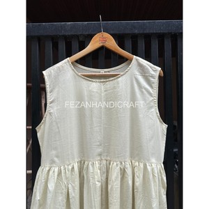 Vestido largo de algodón sin mangas, color crema, hecho a mano, estilo bohemio, para verano. - Product Image 4
