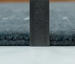 Alfombra moderna de lana azul geométrica de tamaño personalizado, alfombra suave para sala de estar, dormitorio, decoración de suelo, hecha a mano en India. - Product Image 2