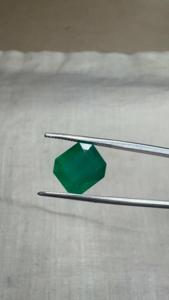 Émeraude verte naturelle de Zambie de 3,17 carats, forme octogonale, pierre précieuse facettée certifiée pour la fabrication de bijoux, vente en gros - Product Image 4