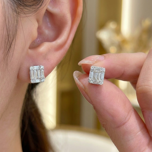 Pendientes de Botón con Diseño OEM, Forma Cuadrada, Joyería Fina, Oro Blanco de 18k, Diamantes Naturales en Corte Baguette - Product Image 2