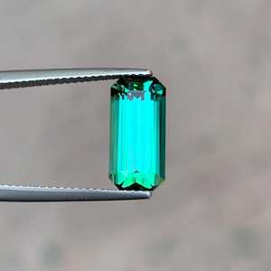 Piedra de Turmalina Verde Azul Natural, Gema Facetada Suelta, Piedra de Primera Calidad para Joyería - Product Image 1