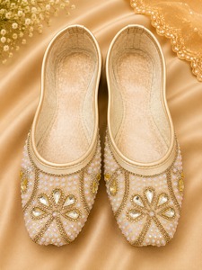 QTC Jutti Étnico para Mujer con Adornos de Perlas y Piedras, Diseño Cerrado, Tendencia de Moda para Exteriores con Suela Antideslizante - Product Image 1
