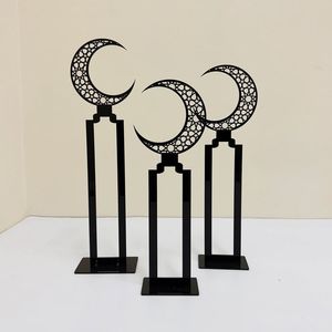 Minaret en métal au design unique avec revêtement en poudre blanche, décoration de table élégante faite à la main, en gros chez White Royals - Product Image 2