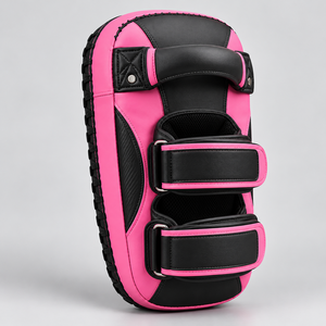 Pads de Muay Thai de haute qualité avec coutures renforcées, prise en main confortable et absorption des chocs fiables pour le kickboxing - Product Image 2