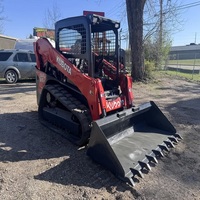 Premium Kubota Kompaktlader mit Forstmulcher-Anbaugerät Hochleistungs-Kompakttraktor für Schwere Landräumungsarbeiten