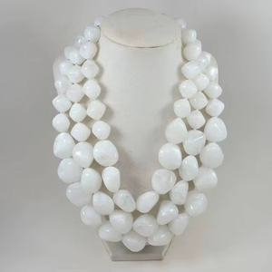 Collier en résine fait main et peint à la main de haute qualité, bijou fantaisie européen pour femmes et filles, accessoire multi-perles motif ange - Product Image 1