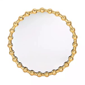 Miroir design en métal de qualité assurée qui ajoute du caractère et du charme aux intérieurs simples. - Product Image 5