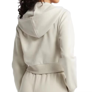 Haut court zippé blanc beige personnalisé pour femme, vente en gros, fabricant de sweat-shirts courts, crop top vierge avec fermeture éclair - Product Image 3