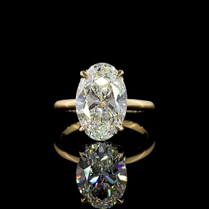 Bague de fiançailles personnalisée en moissanite ovale certifiée IGI 5 carats, grande pierre, or jaune 14K, solitaire minimaliste, fabrication de bagues de mariage - Product Image 1