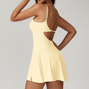 Robe de tennis ajustée jaune unie à col carré et bretelles spaghetti pour femme, sans manches, tenue de sport d'été, vêtements de pickleball - Product Image 5