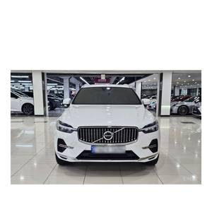 Volvo XC60 T8 2024 con Asientos de Cuero Ultra Brillantes, Caja de Cambios Automática, Cámara Trasera, Volante a la Izquierda, Solo 17,998 km de Kilometraje - Product Image 3