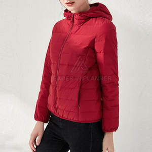 Chaqueta acolchada cómoda hecha a medida para mujer, de manga larga, transpirable, para invierno, en venta en línea. - Product Image 4