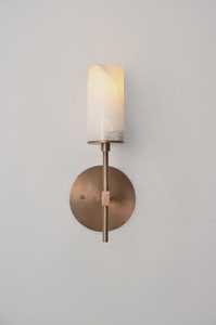 Applique murale moderne en laiton avec abat-jour en marbre, luminaire intérieur minimaliste pour salon et décoration intérieure - Product Image 4
