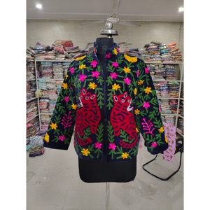 Veste en coton brodée à la main pour femme, col montant, manches longues, motif animalier, fermeture éclair, style ethnique printanier, cadeau pour elle - Product Image 1