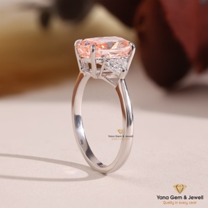 Bague de mode pour femme en or massif 14 carats avec diamant CVD rose vif fantaisie taille coussin clarté VS1, 3,00 carats, certifié IGI - Product Image 3