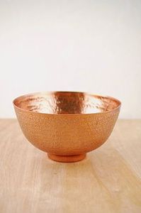 Cuenco de Servir de Metal Martillado Hecho a Mano, Estilo Vintage, Dos Tonos, Interior de Acero Inoxidable Pulido, Exterior de Cobre, Vajilla - Product Image 6