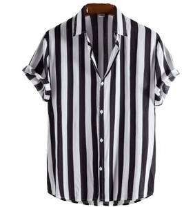 Chemise décontractée pour homme à manches courtes, rayures verticales bleues et blanches, col rabattu, boutonnée, en popeline tissée pour l'été - Product Image 4