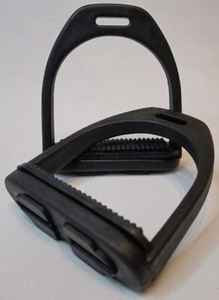 Estribo de Plástico de Tamaño Mediano BLUHORSE BH-3040 de Excelente Calidad con Agarre de Goma Duradero para Montar a Caballo al Mejor Precio al por Mayor - Product Image 3