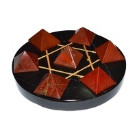 Pirámide de jaspe rojo con ágata negra, dorado, David Star - Product Image 2