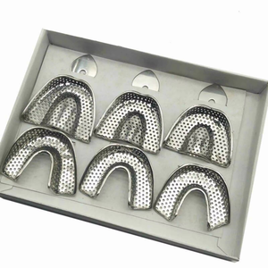 Juego de 6 Bandejas de Impresión Dental de Plástico y Malla Metálica para Impresión Manual, Uso Hospitalario, Seguridad MOL de GUJJAR SURGICAL - Product Image 2