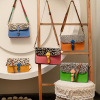 Tas kulit bulu daur ulang gaya Barat Multi Warna tas selempang bahu buatan tangan tas bulu untuk penggunaan Wanita