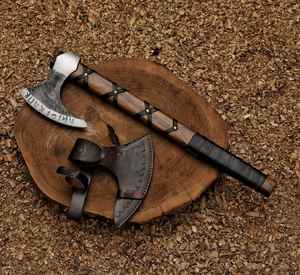 ขวานไวกิ้งคุณภาพสูงขายดี ผลิตด้วยมือ ด้ามไม้ เหล็กกล้าคาร์บอนสูง ใบมีดแบนกว้าง ลายสลัก - Product Image 1