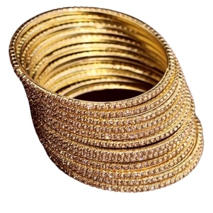 ชุดกำไลข้อมือประดับทับทิมฝังเพชรพร้อมดีไซน์ลายเส้นสำหรับผู้หญิง - Product Image 3