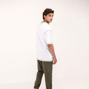T-shirts en coton en gros à prix réduit – Chemises décontractées pour hommes et femmes – Vêtements en vrac – Fabricant et fournisseur direct d'usine - Product Image 2