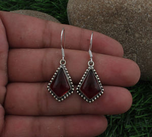 Boucles d'oreilles pendantes en quartz cerise naturel, argent sterling 925 plaqué argent, pierre rose, texture perlée de luxe, bijoux pour soirée - Product Image 4