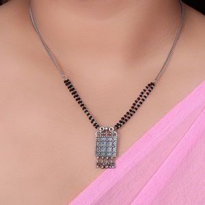 Collier pendentif ajustable en argent 925 pour femme, motif quadrillé perlé classique, bijoux en gros - Product Image 3