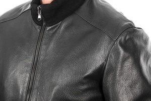 Chaqueta de cuero para hombre de nuevo estilo Estilo de bombardero de invierno con cuello redondo y cierre de cremallera Servicio OEM disponible - Product Image 4