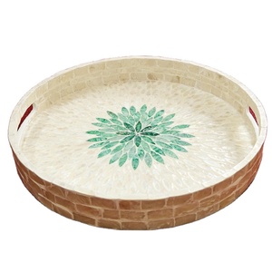 Plateau de service polyvalent en nacre Artisanat naturel pour toutes les occasions pour des décors décontractés à chics - Product Image 3