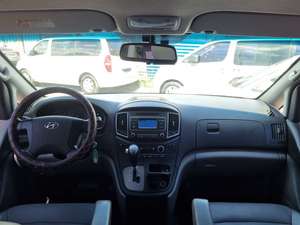 Silver 2019 Starex, Furgoneta de Pasajeros Usada, Diésel, 5 Pasajeros, MPV, 5 Puertas, para Transporte Familiar, Auto Usado Coreano, Auto de Segunda Mano - Product Image 3