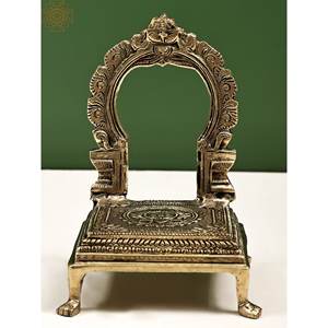 ประติมากรรมบัลลังก์ kirtimukha ทองเหลืองขนาด7นิ้วทำด้วยมือผลิตในอินเดีย - Product Image 1