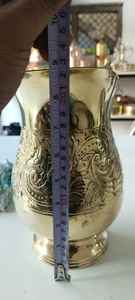 Carafe en laiton de style royal vintage, fabriquée à la main en Inde, pour la maison, l'hôtel et les cadeaux, disponible à prix de gros d'usine. - Product Image 4