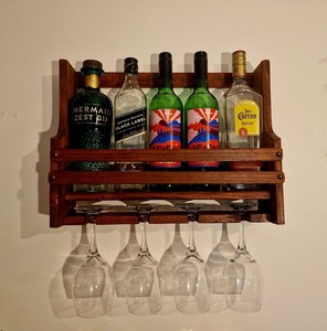 Soporte de Madera para Botellas de Vino y Vasos con Ganchos Colgantes, Organizador Decorativo para Cocina, Hogar y Bar - Product Image 1