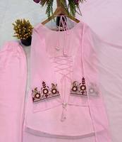 Ensemble de robe traditionnelle indienne pakistanaise en rayonne rose pour femmes avec broderie rouge, longueur midi, tenue de soirée, coupe classique, style estival
