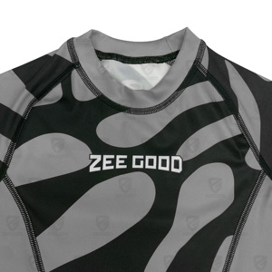 Rashguard MMA à manches courtes personnalisé par sublimation pour unisexe avec tissu Spandex/Polyester Couleurs et tailles personnalisées - Product Image 3