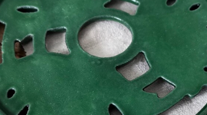 Waldgrüner, fertiggestellter Metall-Blumen-Tischuntersetzer, dekoratives Küchenzubehör, direkt ab Werk zum Großhandelspreis. - Product Image 2
