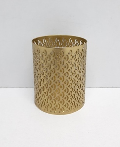 Ensemble de 3 moules à bougies votives rondes en fer, couleur or, petite taille, pour décoration de table et de mariage, faits à la main - Product Image 1